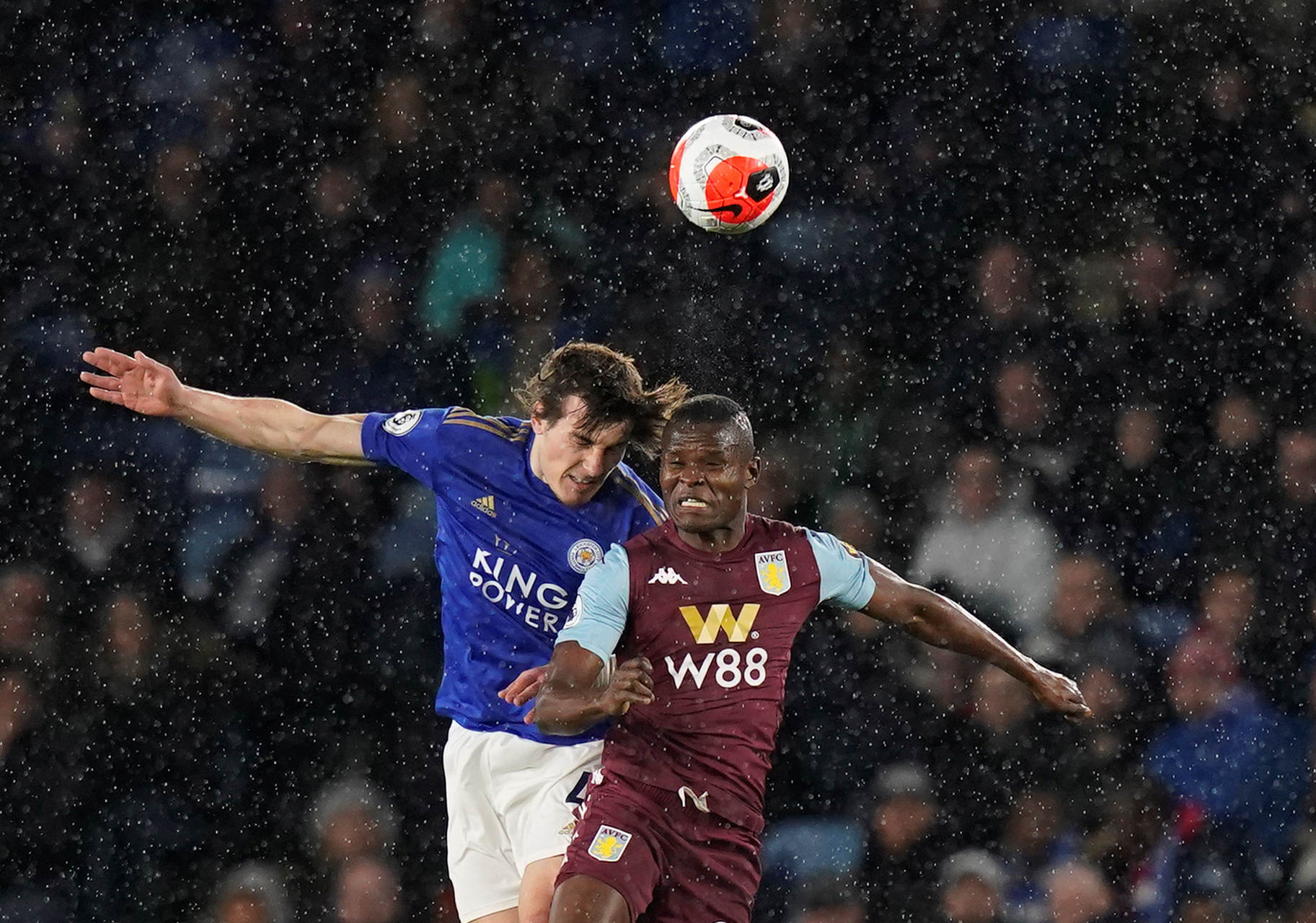 浮现出一个 浮现出一个