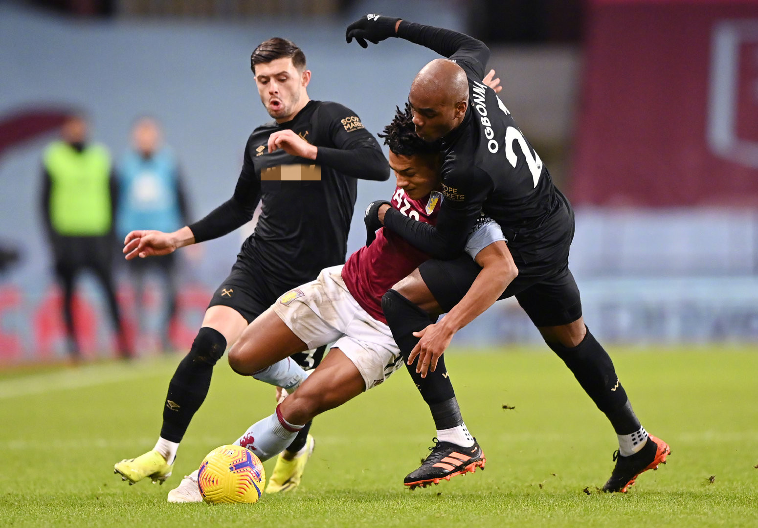 车混迹其中 车混迹其中